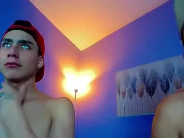 AdelinaLuuna – webcam model profile photo Image 9