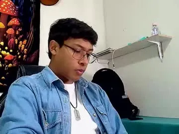 yournewkink12 – webcam model profile photo Image 7