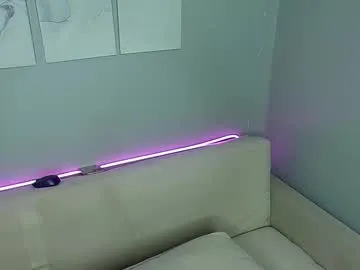 sanvi13 – webcam model profile photo Image 8