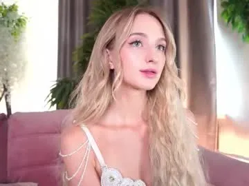 sophydiva – webcam model profile photo Image 6