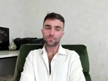 AdelinaLuuna – webcam model profile photo Image 13