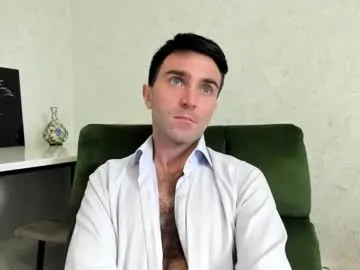 AdelinaLuuna – webcam model profile photo Image 3