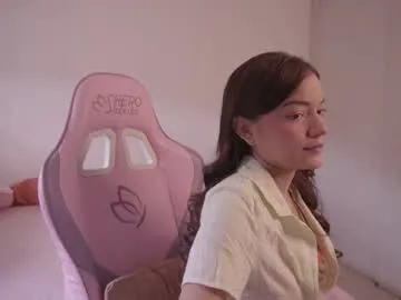 KaiaLoren – webcam model profile photo Image 16