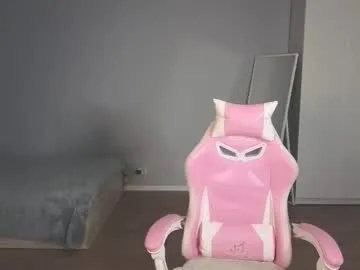 innocent_bianca – webcam model profile photo Image 8