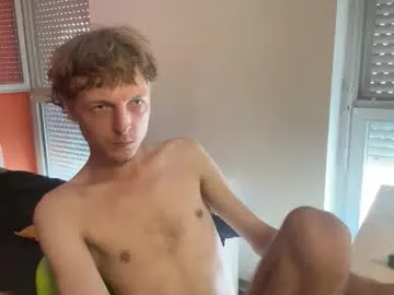 JulieSharp – webcam model profile photo Image 14