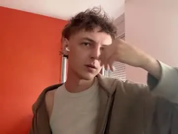 JulieSharp – webcam model profile photo Image 2