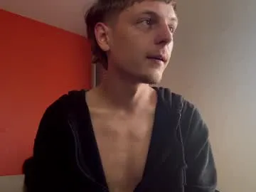 JulieSharp – webcam model profile photo Image 7