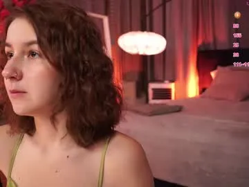 kathariine – webcam model profile photo Image 4