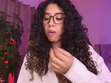 tvycas7 – webcam model profile photo Image 3