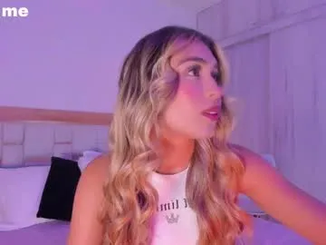 missjuliaa_ Image 2