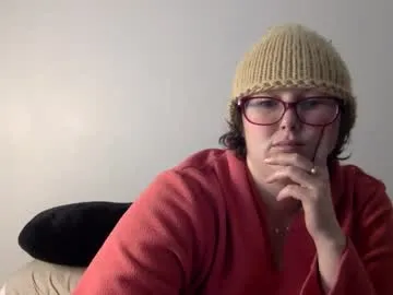 tvycas7 – webcam model profile photo Image 4