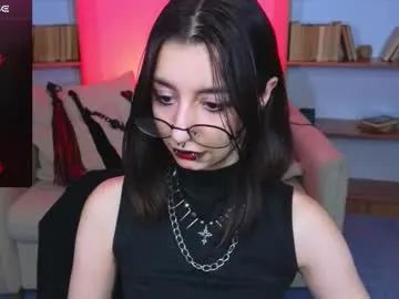 AngelinaKors – webcam model profile photo Image 6