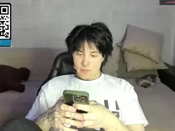 iamsomeone1234 – webcam model profile photo Image 6