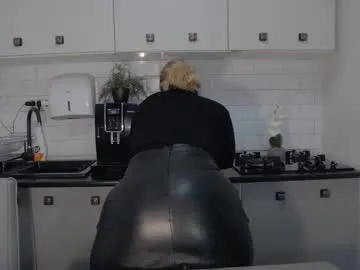 JulietaLake – webcam model profile photo Image 9