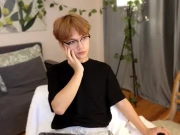 AliceSampaoli – webcam model profile photo Image 3