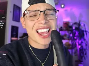 mae_nathan – webcam model profile photo Image 11