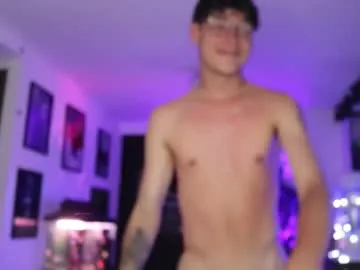 mae_nathan – webcam model profile photo Image 7