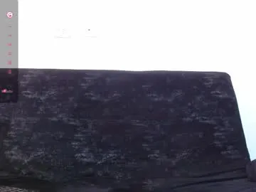 Seline – webcam model profile photo Image 8