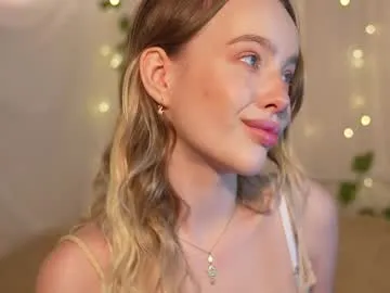 cori_paige – webcam model profile photo Image 2