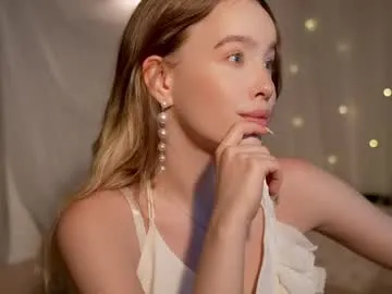 cori_paige – webcam model profile photo Image 8