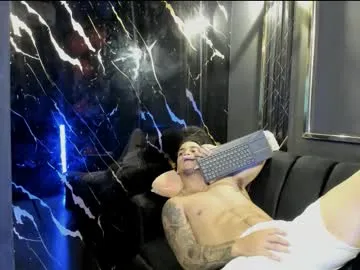 emilywarren296 – webcam model profile photo Image 19