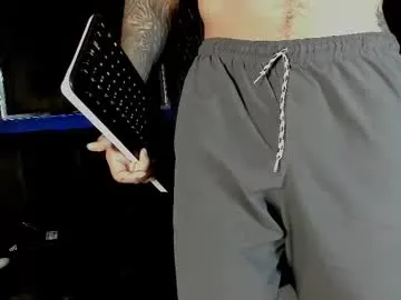 emilywarren296 – webcam model profile photo Image 6