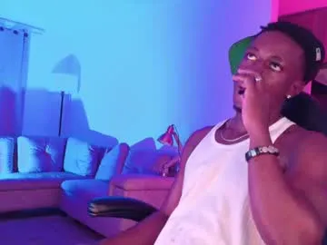 slimthickdesi – webcam model profile photo Image 10