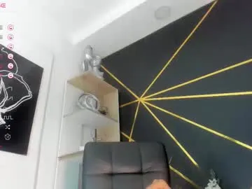 AlisonHale – webcam model profile photo Image 14