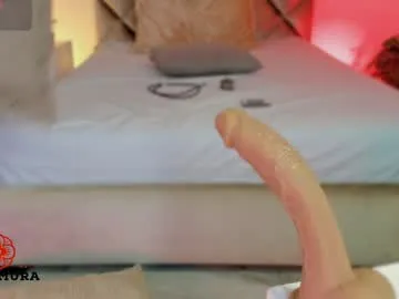 CarolineCouls – webcam model profile photo Image 11