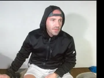 xzaramx – webcam model profile photo Image 3