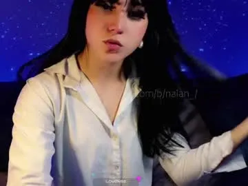 mae_nathan – webcam model profile photo Image 7