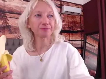 LoreneMoore – webcam model profile photo Image 17