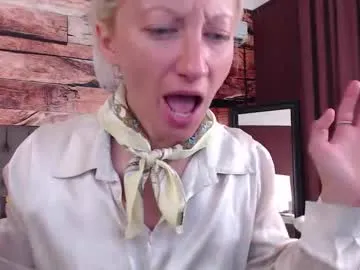 LoreneMoore – webcam model profile photo Image 5