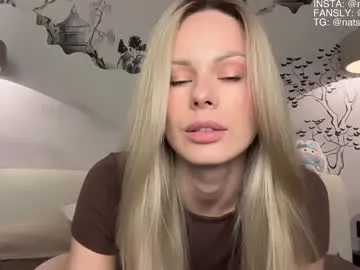 fogbunny – webcam model profile photo Image 6