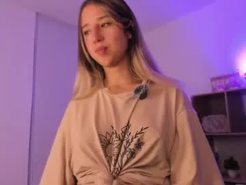 ria_fun – webcam model profile photo Image 8