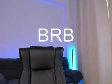 Claire – webcam model profile photo Image 10