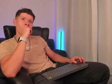 Claire – webcam model profile photo Image 12