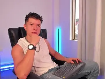 Claire – webcam model profile photo Image 4