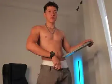 Claire – webcam model profile photo Image 6