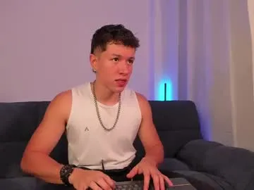 Claire – webcam model profile photo Image 9