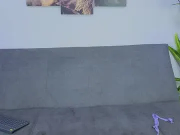 viaaann12 – webcam model profile photo Image 6