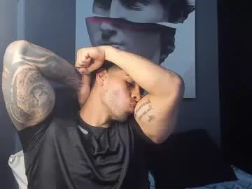 Emely – webcam model profile photo Image 16