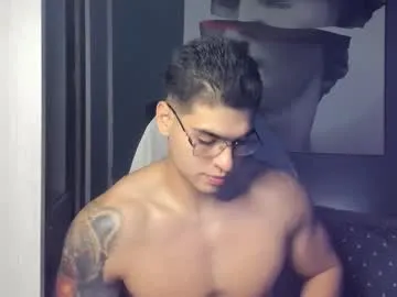 Emely – webcam model profile photo Image 8