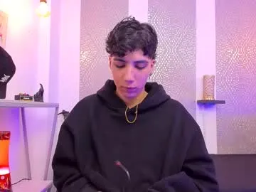 AmeliaPump – webcam model profile photo Image 15