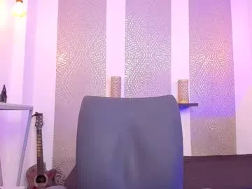 AmeliaPump – webcam model profile photo Image 17