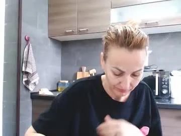 YasmienAtos – webcam model profile photo Image 11