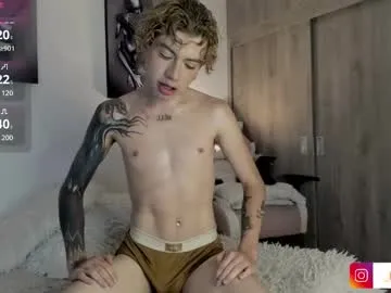 emilywarren296 – webcam model profile photo Image 12