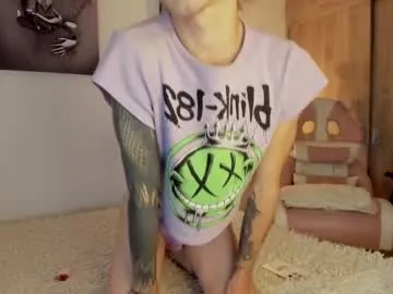 emilywarren296 – webcam model profile photo Image 19