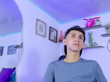 yournewkink12 – webcam model profile photo Image 3