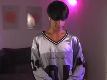 iamsomeone1234 – webcam model profile photo Image 7